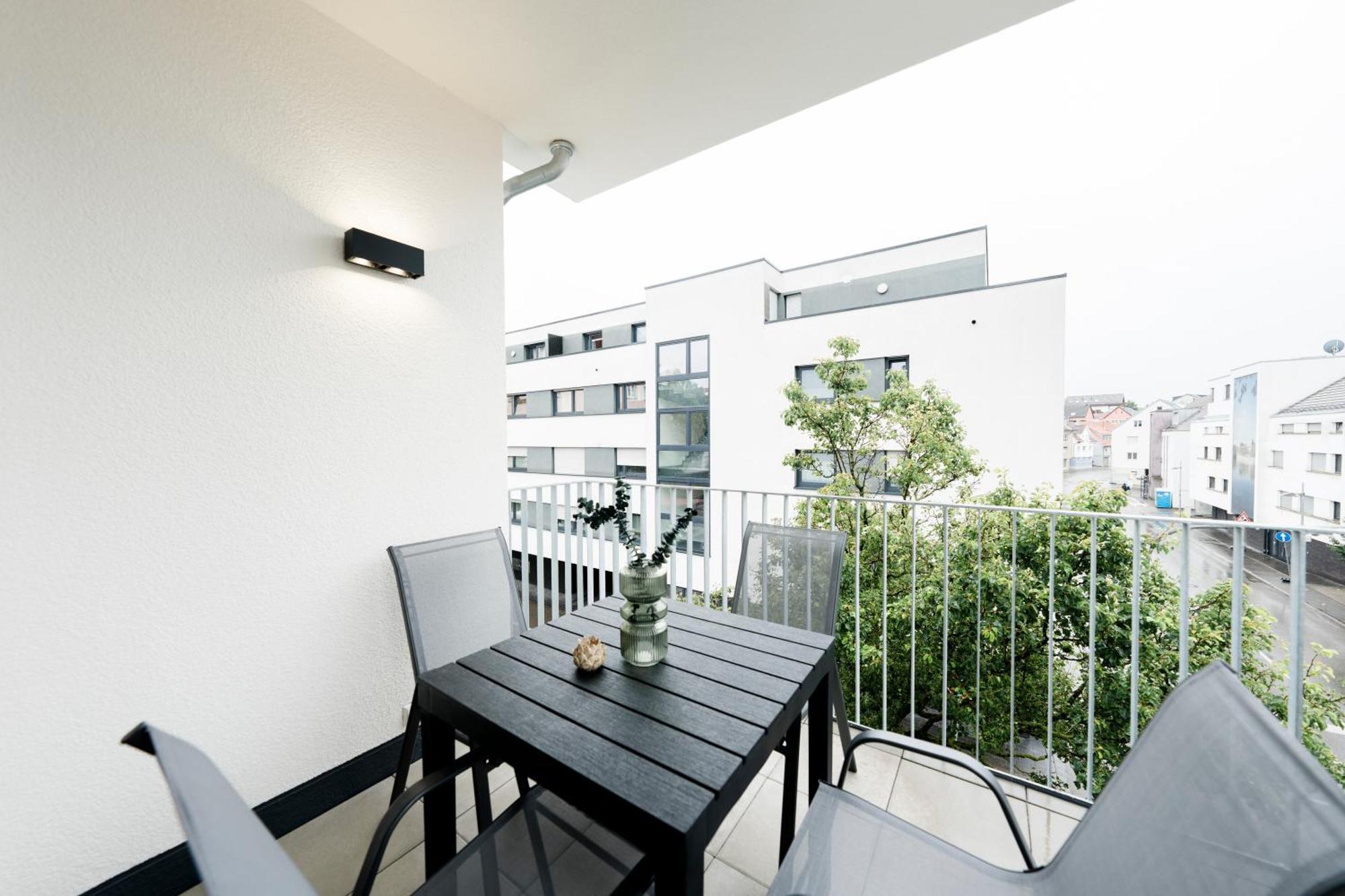 Apartment Kocasa-apartments 02, Design, City-center Boeblingen, Stellplatz, Balkon, Waipu-tv Boeblingen